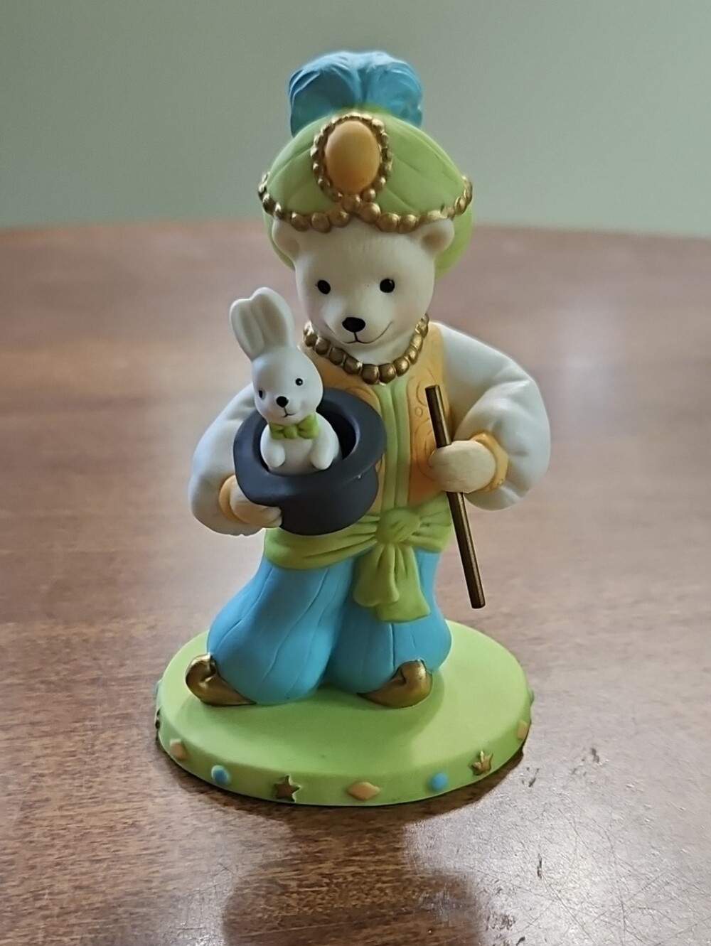 Avon Magnificent Circus Bears Marcello Magician Figurine, Vintage 1993
